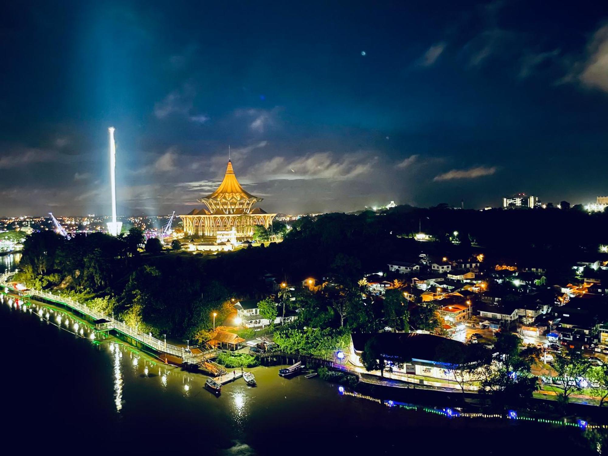 Kuching City Center Riverbank Suites With Marvelous River View 外观 照片