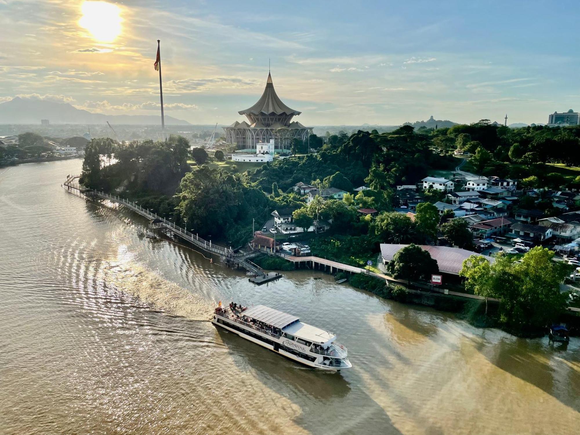 Kuching City Center Riverbank Suites With Marvelous River View 外观 照片